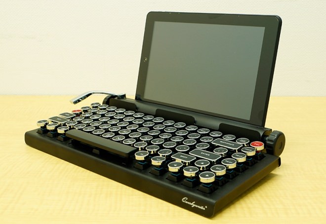typewrite-style-bluetooth-keyboard-qwerkywriter